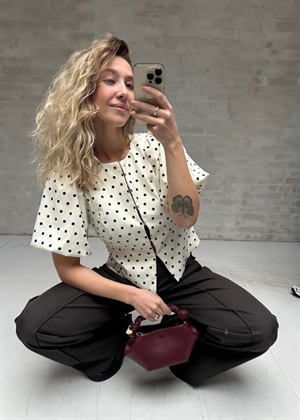 Anela dot bluse Off White Neo Noir